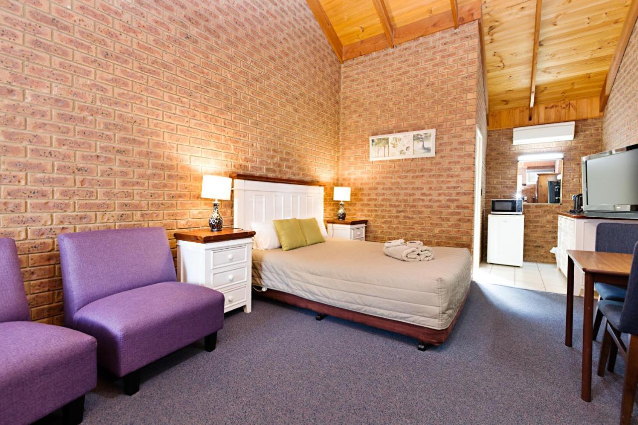 Beechworth Carriage Motor Inn Bagian luar foto