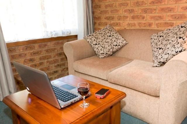 Beechworth Carriage Motor Inn Bagian luar foto