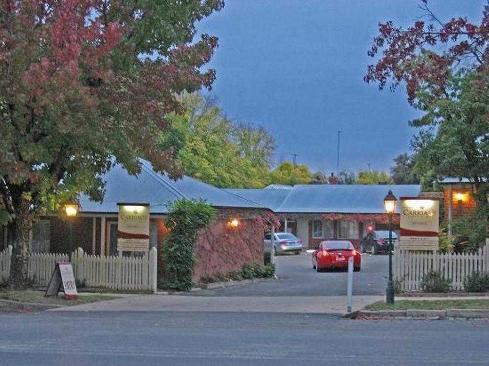 Beechworth Carriage Motor Inn Bagian luar foto